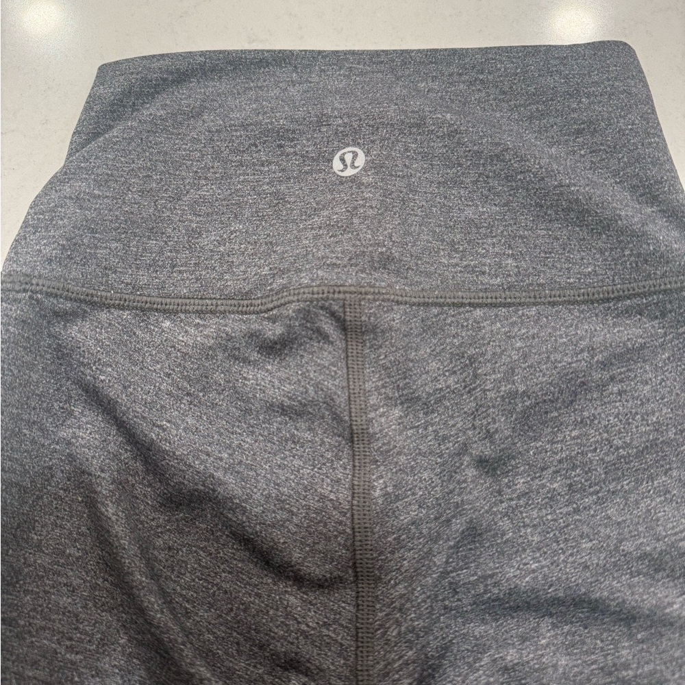 Lululemon Gray Leggings Size 2 - Picture 4 of 6